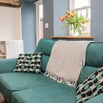 Holiday home Cedar View